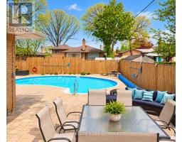 75 Walwyn Avenue, Toronto, ON M9N3H9 Photo 32
