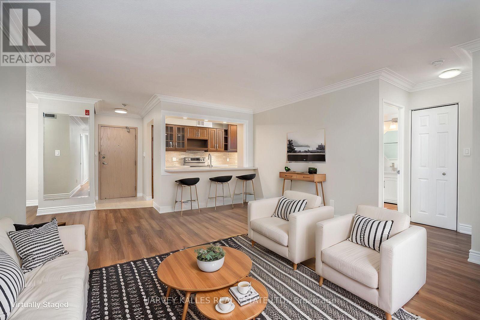521- 20 Southport Street, Toronto, ON photo 5