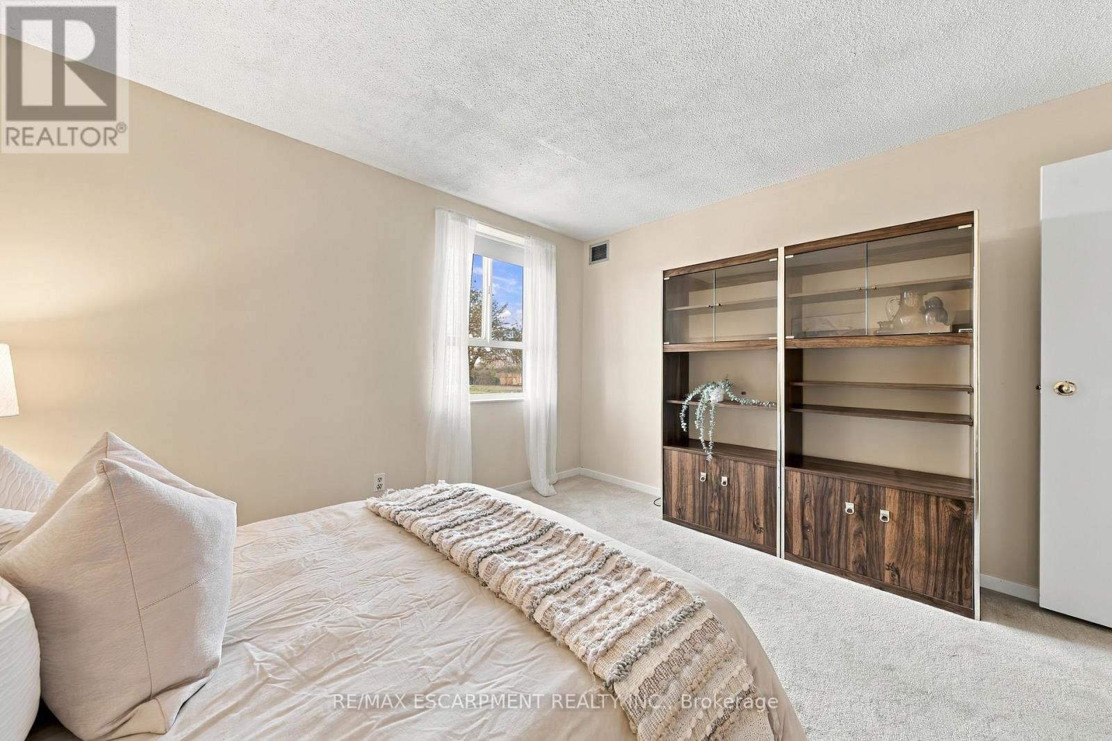 912- 5280 Lakeshore Road, Burlington, ON photo 17