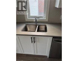 265 Chapel Hill Drive Unit# 39, Kitchener, ON N2R0S4 Photo 6