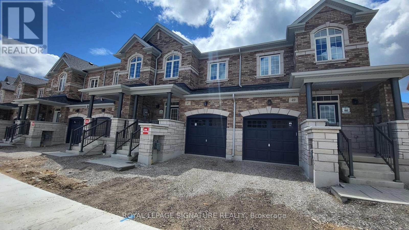 47 GLEDHILL CRESCENT — photo 2