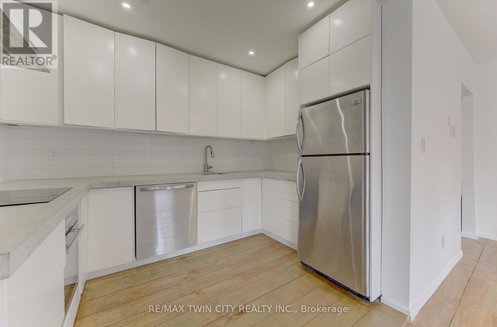 67 Louisa Street — photo 17