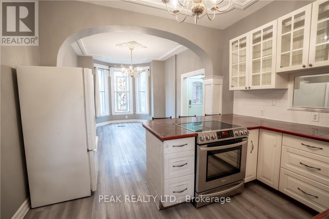 127 East Avenue South, Hamilton, ON photo 10