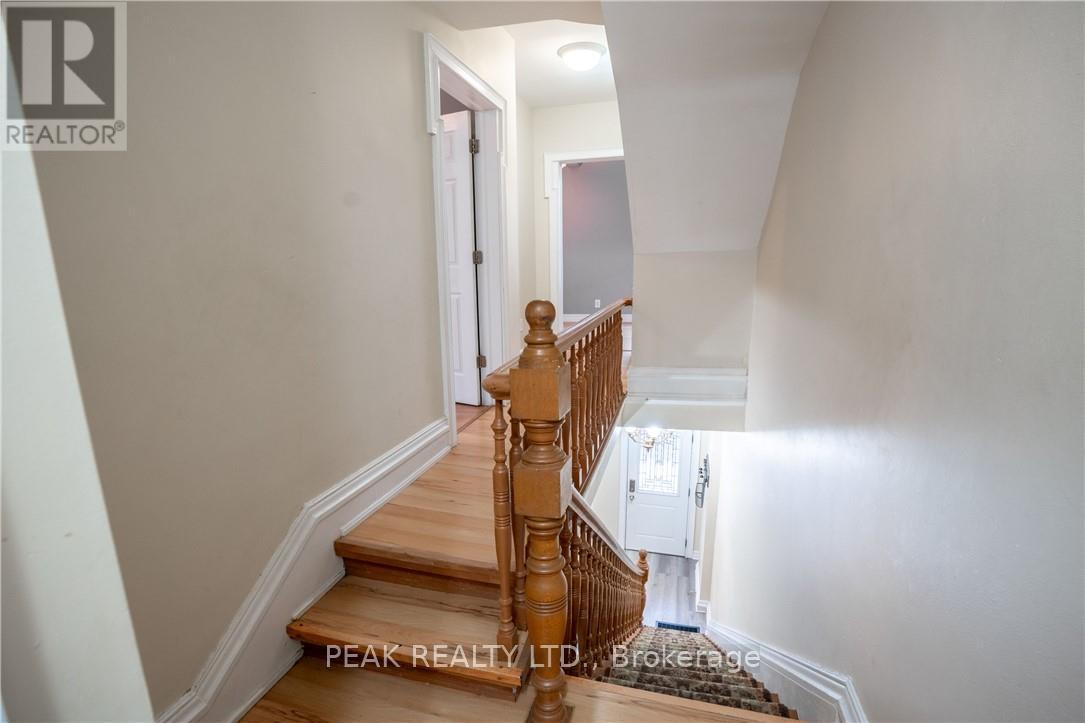 127 East Avenue South, Hamilton, ON photo 13