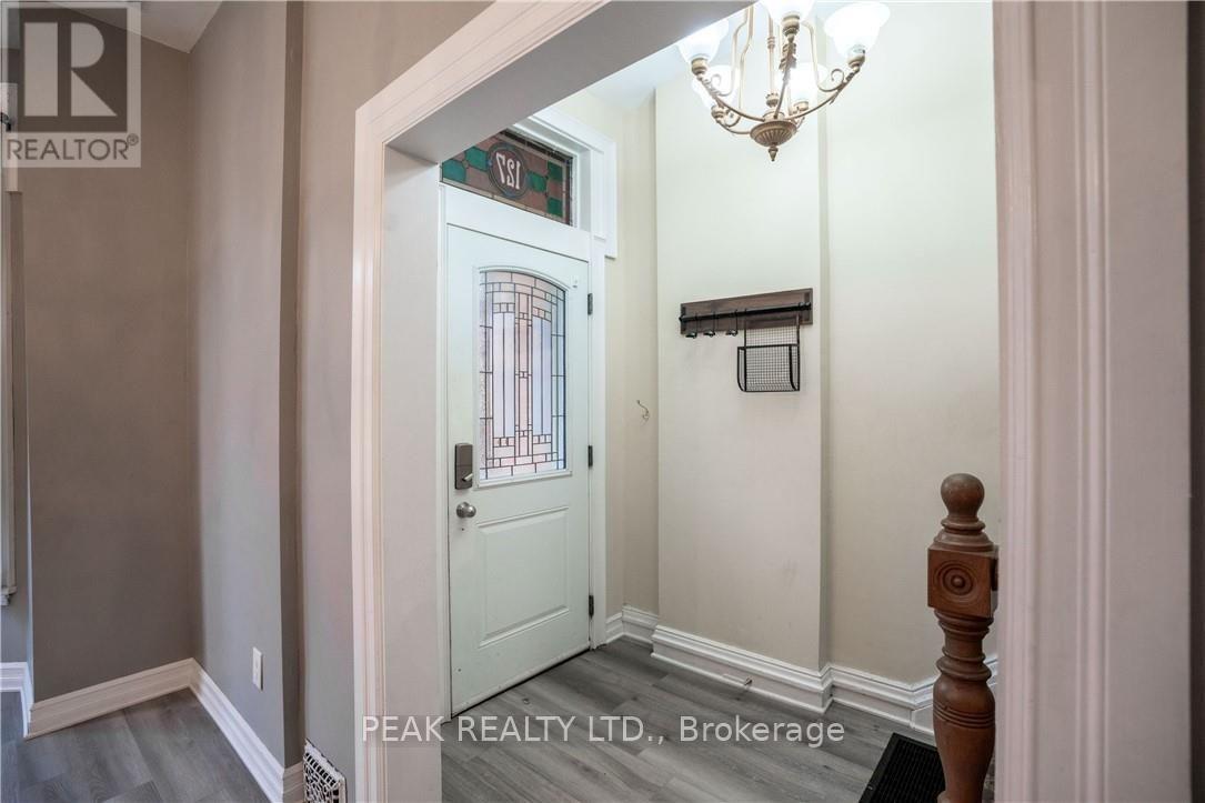 127 East Avenue South, Hamilton, ON photo 3