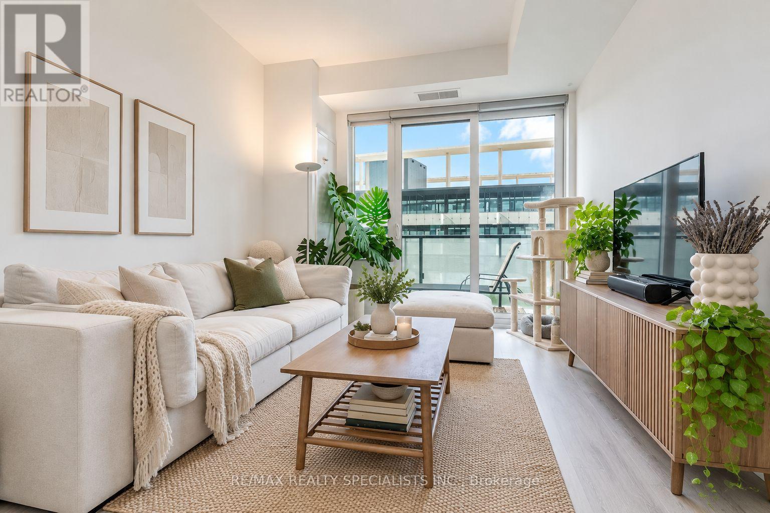 470 Front Street West — photo 14
