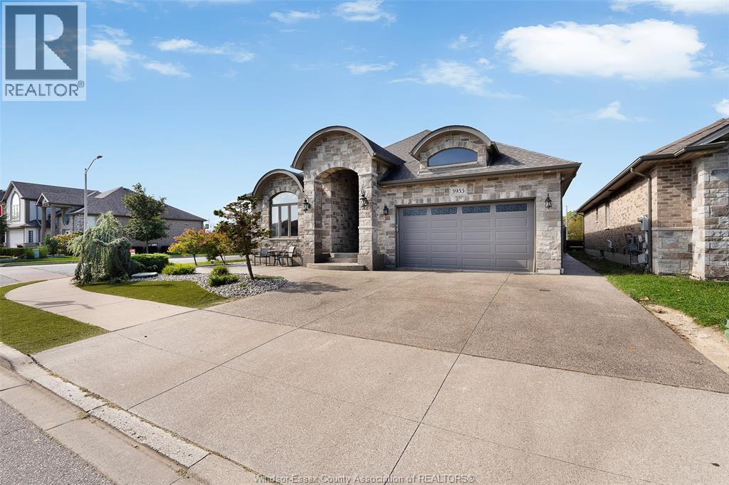 3953 ZANZIBAR CRESCENT, Windsor — photo 2