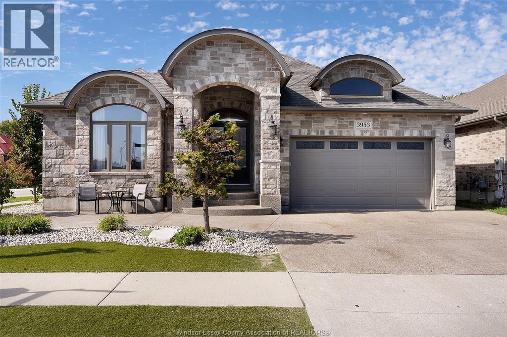 3953 ZANZIBAR CRESCENT, Windsor