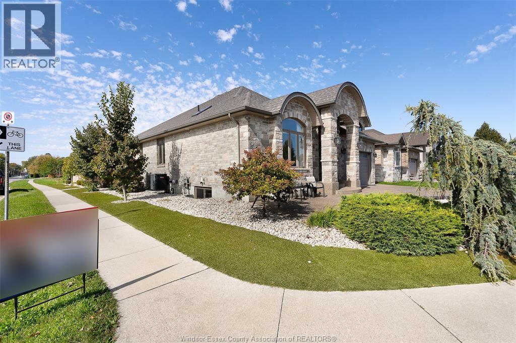 3953 ZANZIBAR CRESCENT, Windsor — photo 6