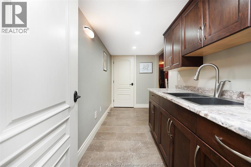 3953 ZANZIBAR CRESCENT - 48