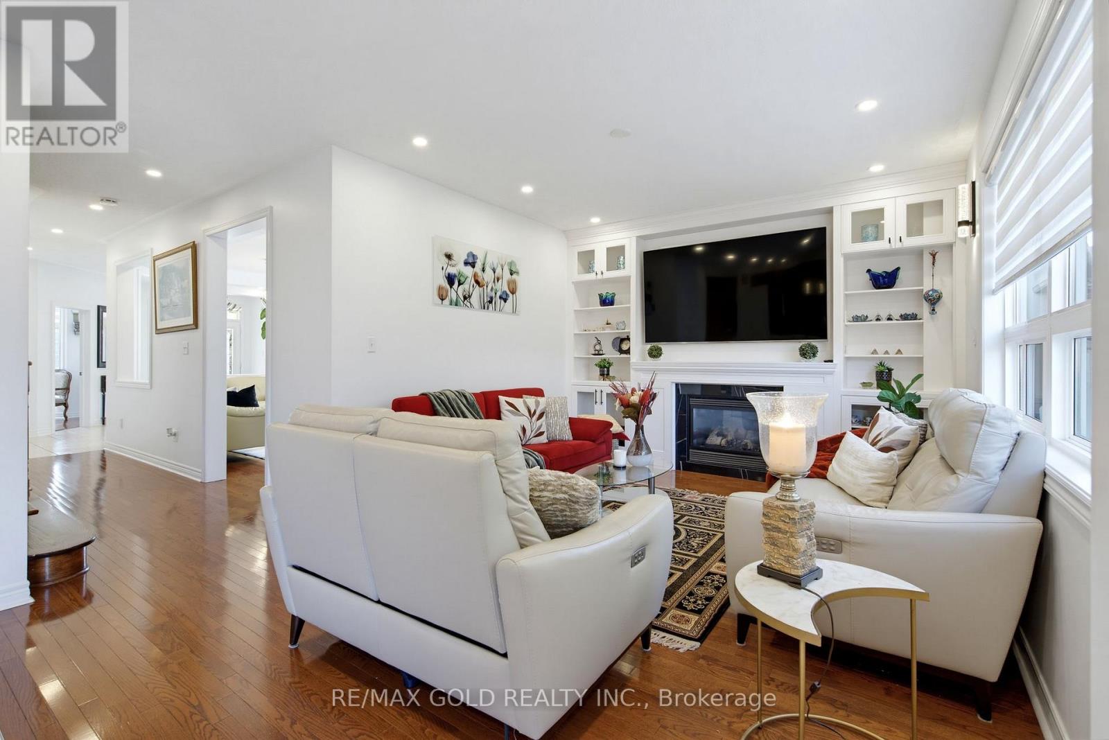 7 DAROU CRESCENT - 11