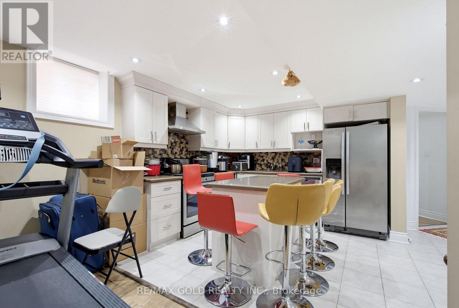7 DAROU CRESCENT - 38