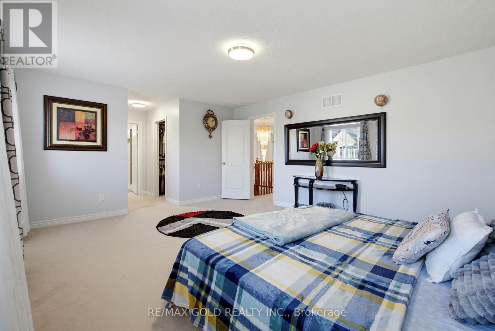 7 DAROU CRESCENT - 29