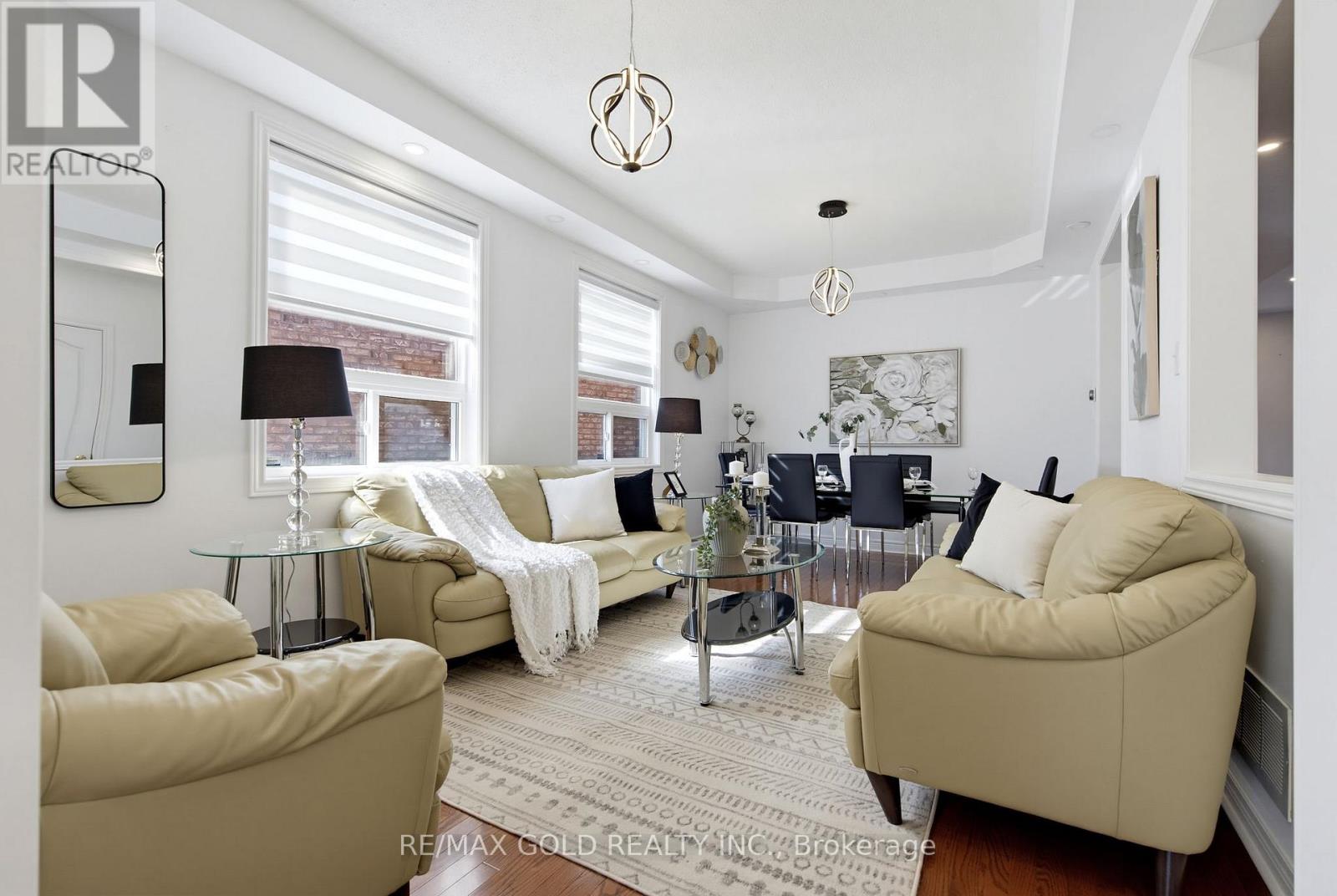7 DAROU CRESCENT - 4