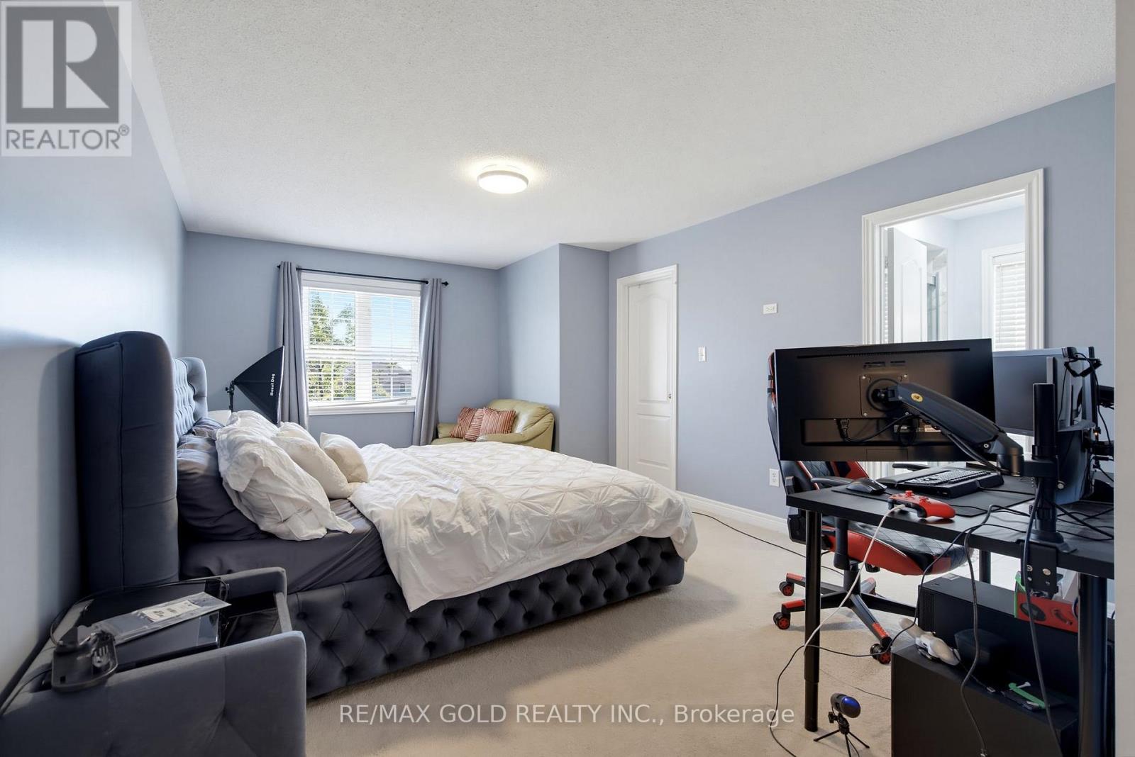 7 DAROU CRESCENT - 23