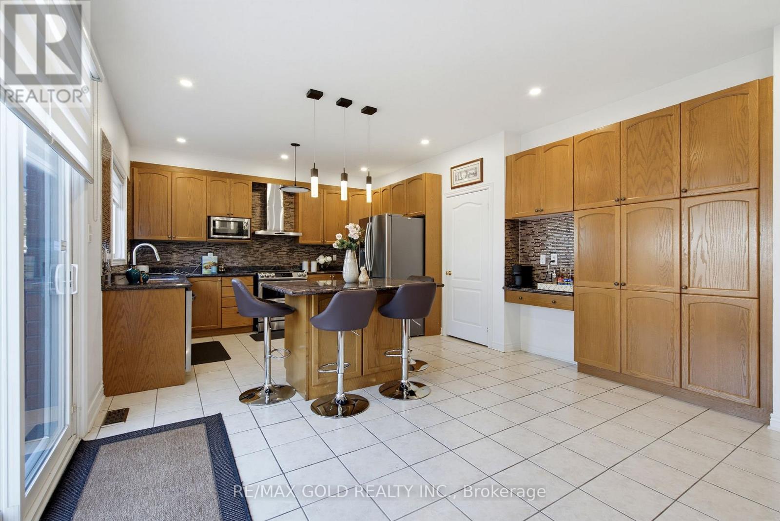 7 DAROU CRESCENT - 13