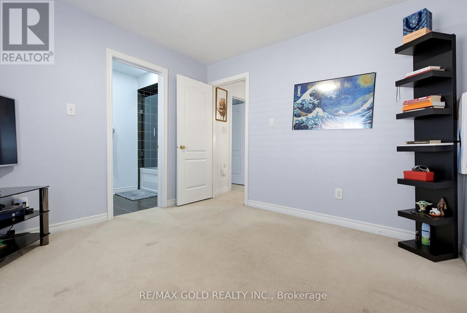 7 DAROU CRESCENT - 20