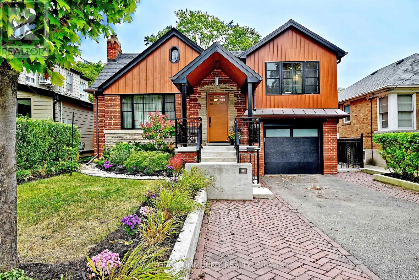 141 Prince Edward Drive South, Toronto, ON photo 1