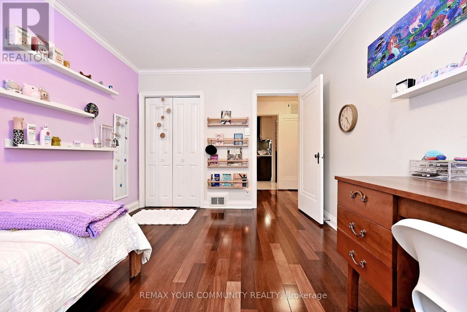 141 PRINCE EDWARD DRIVE S - 28