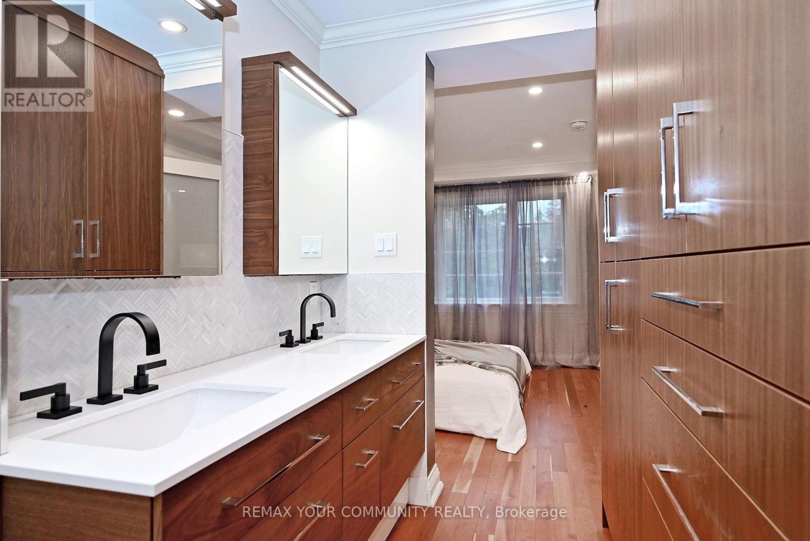 141 Prince Edward Drive South, Toronto, ON photo 17
