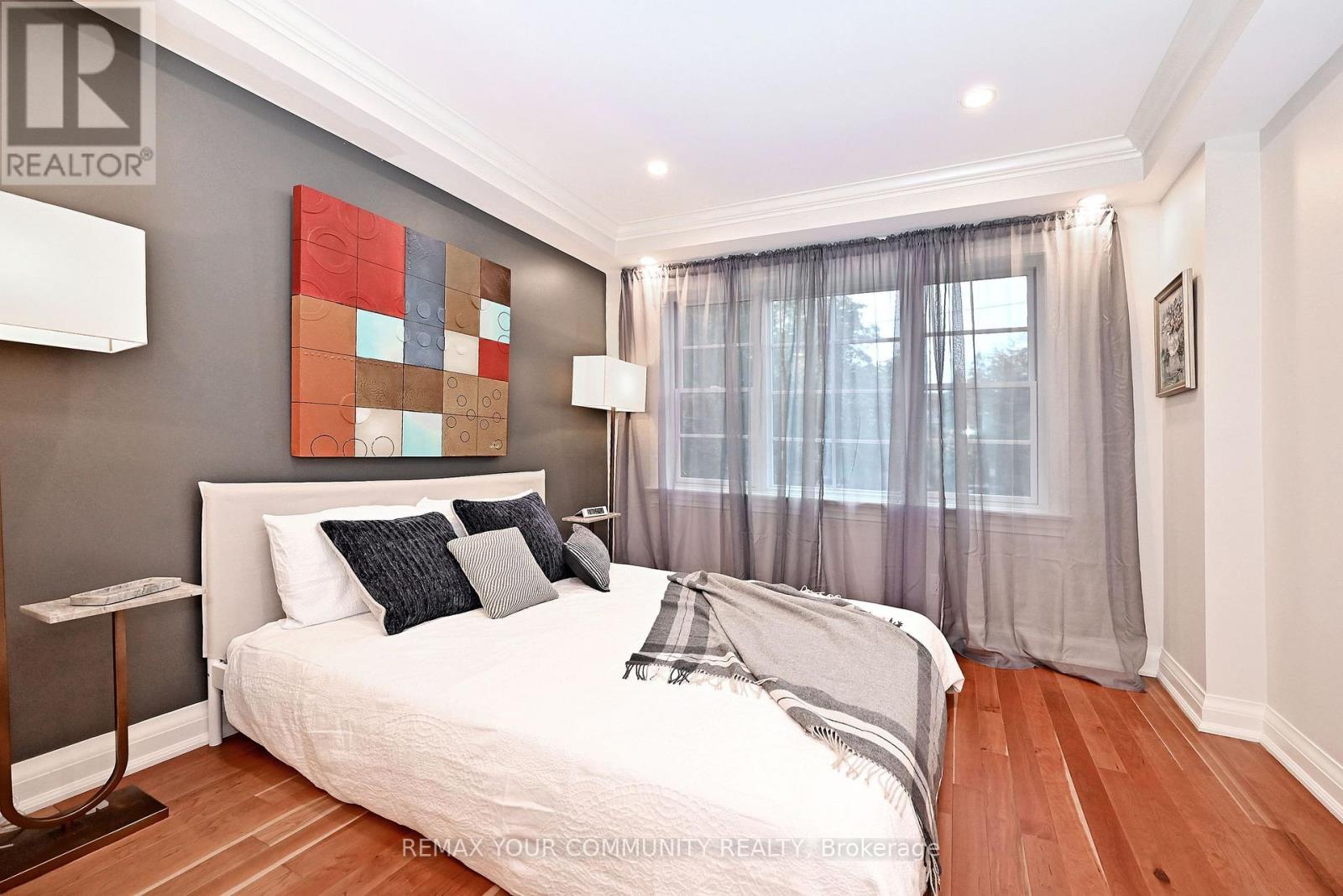 141 Prince Edward Drive South, Toronto, ON photo 15