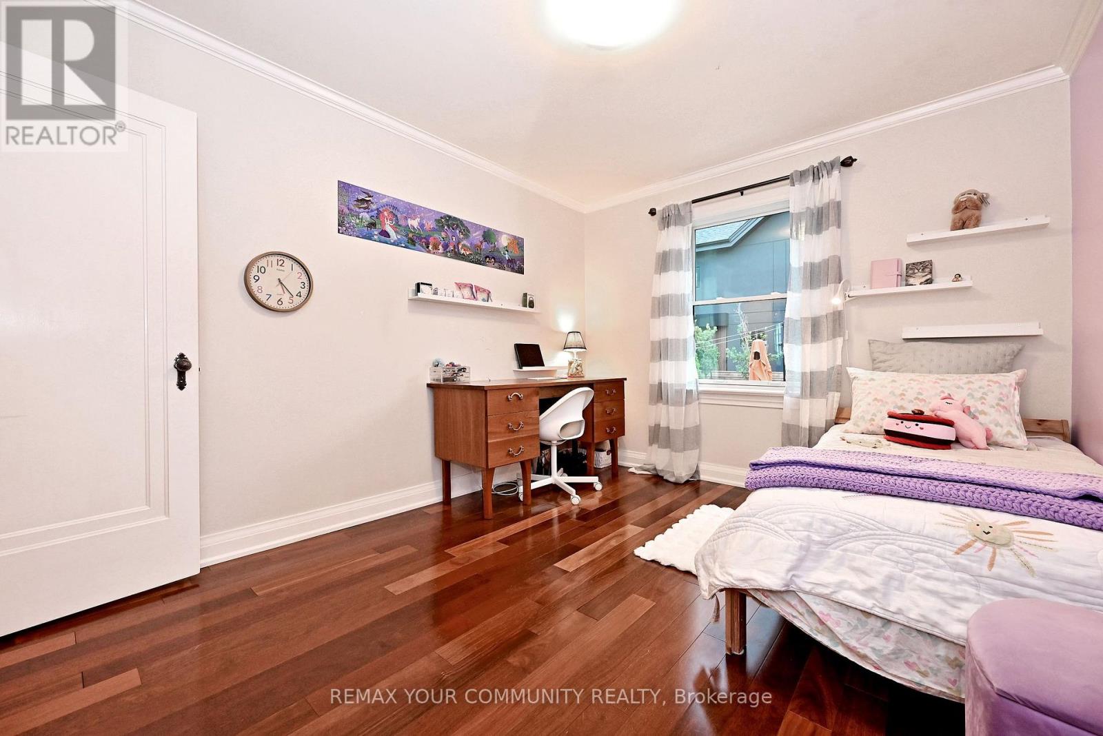 141 PRINCE EDWARD DRIVE S - 27