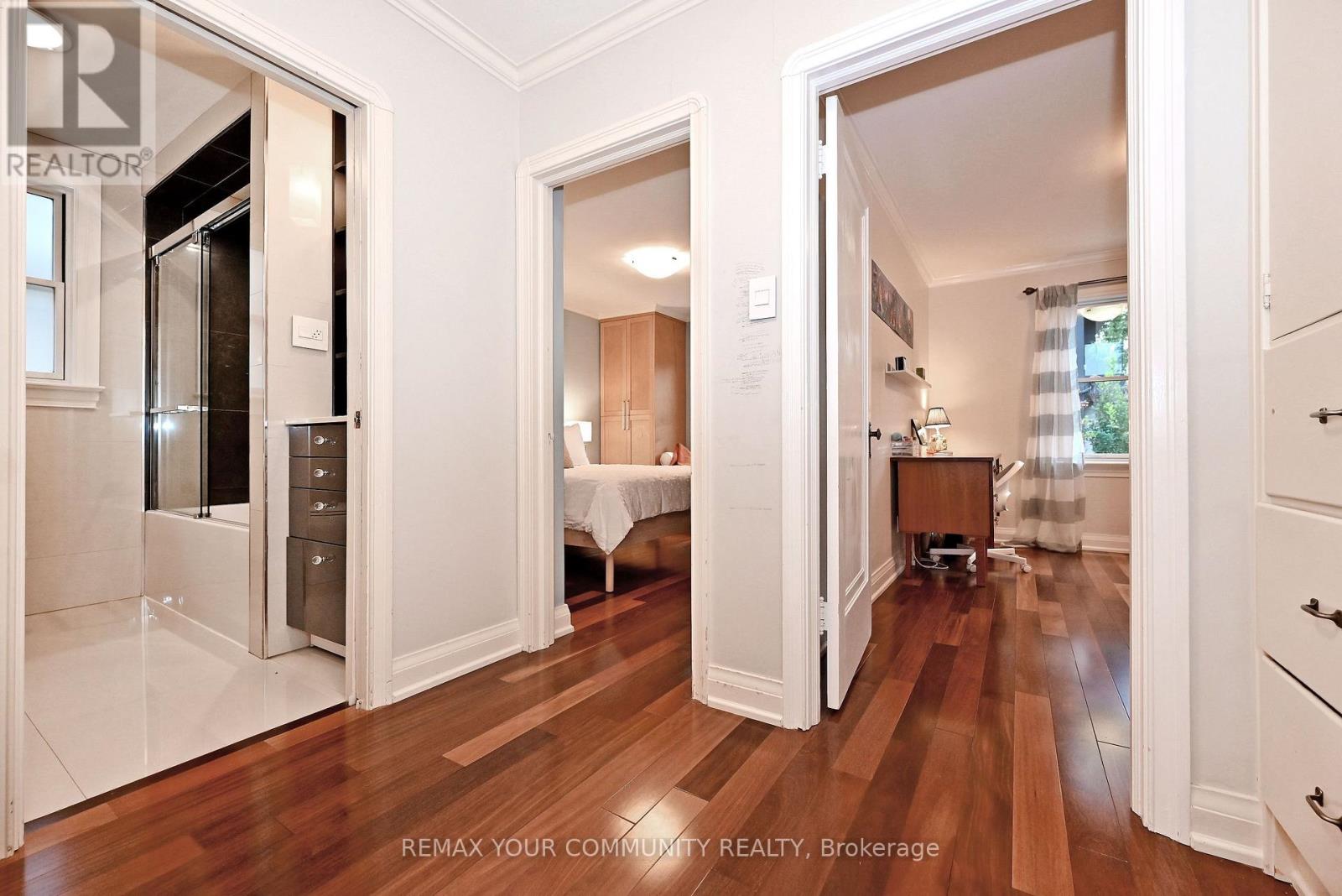 141 PRINCE EDWARD DRIVE S - 20