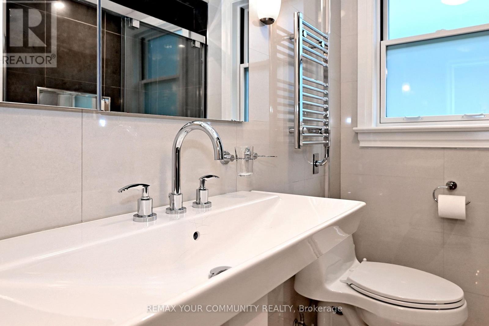 141 Prince Edward Drive South, Toronto, ON photo 22