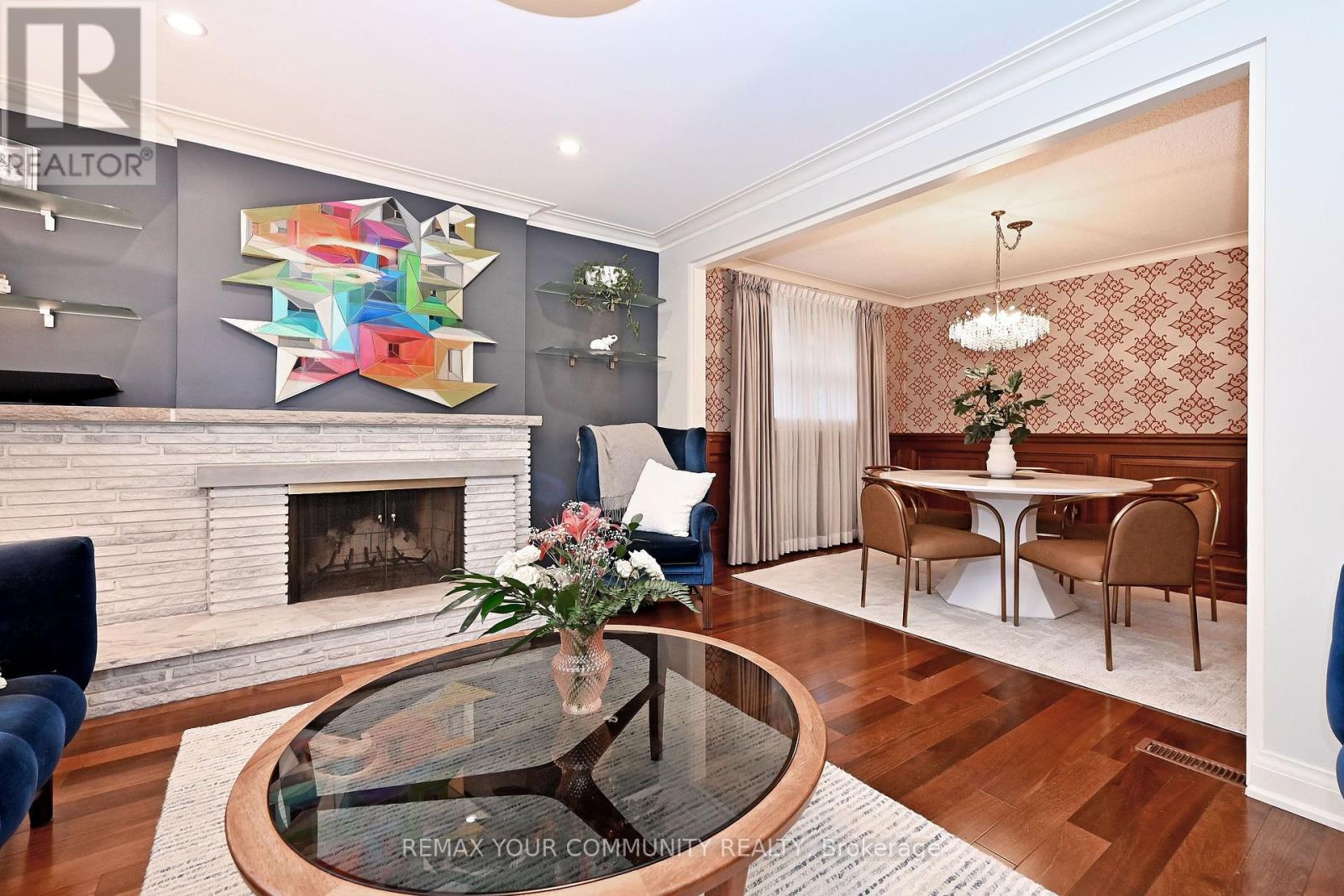 141 PRINCE EDWARD DRIVE S - 7