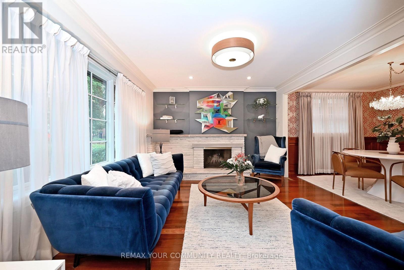 141 PRINCE EDWARD DRIVE S - 4