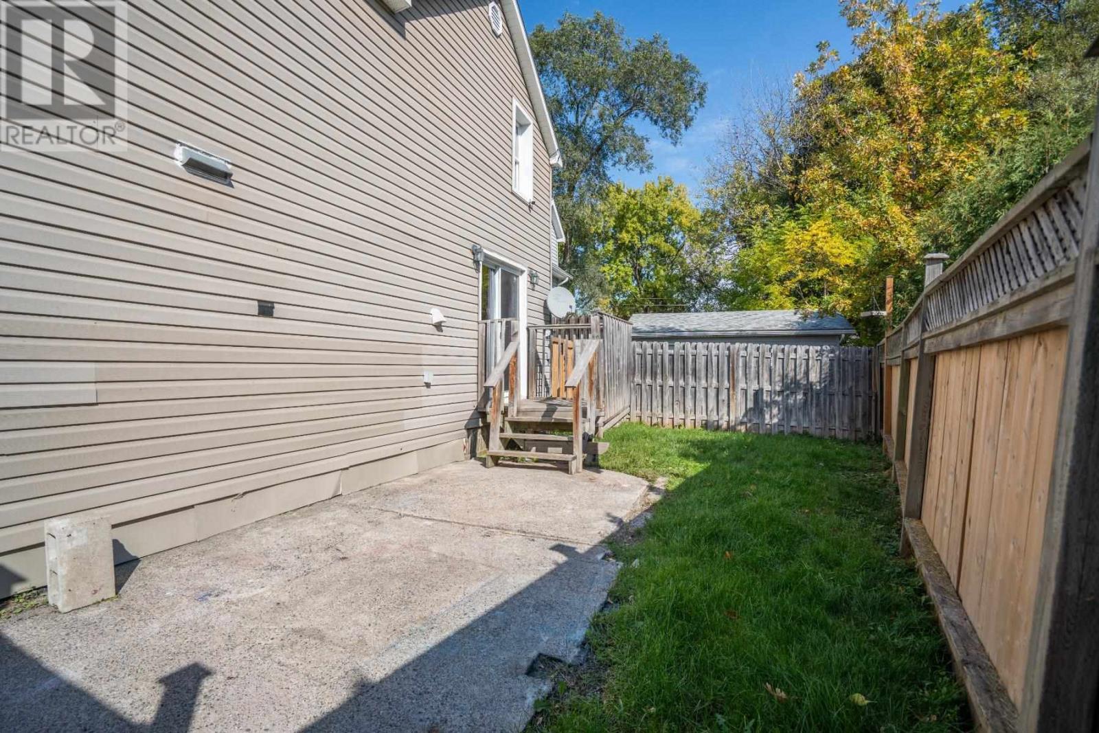 332 Bruce ST - 23