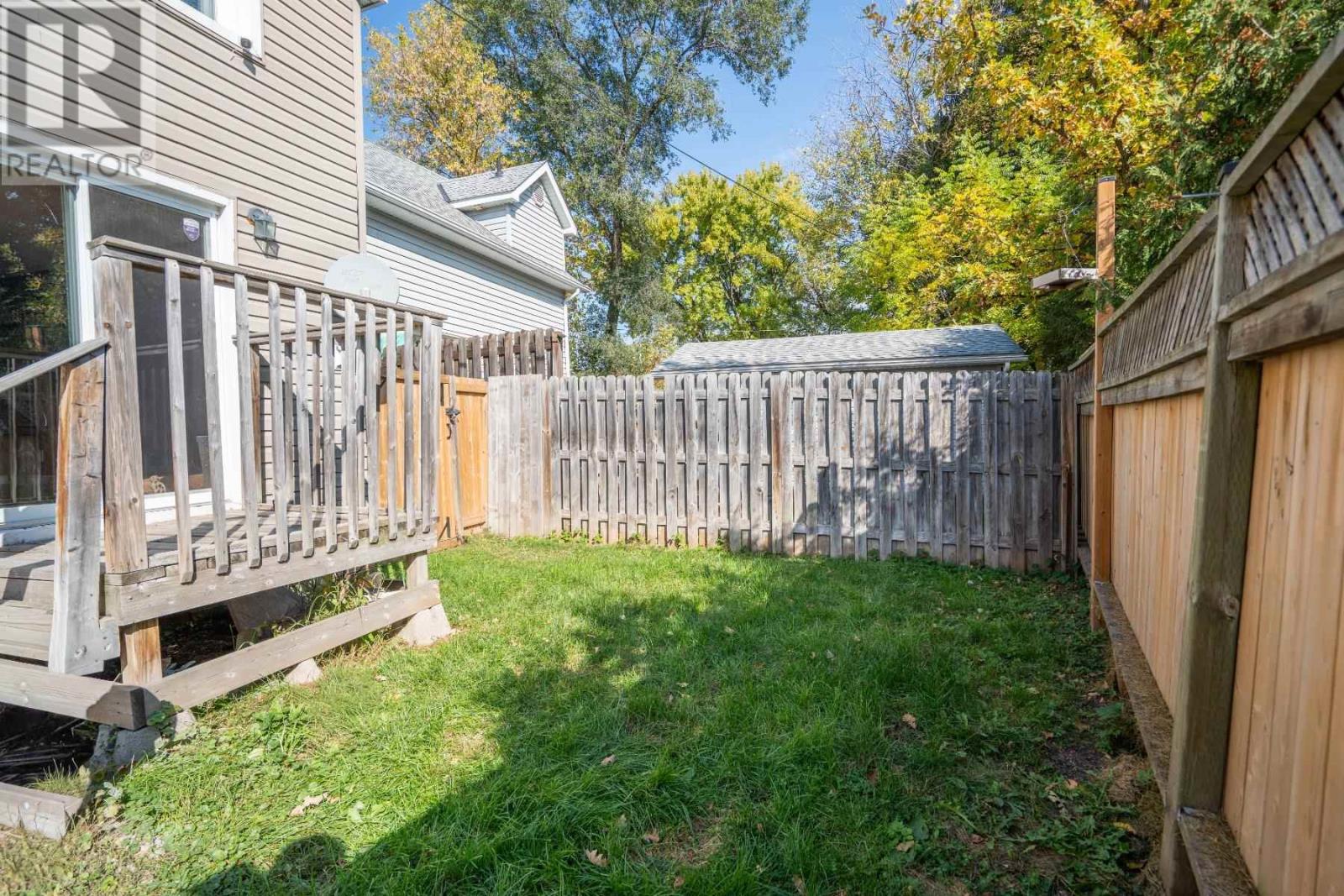 332 Bruce St — photo 24