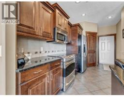 Laundry room - 16 Palisades Mews Ne, Medicine Hat, AB T1C2B5 Photo 12