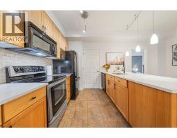 204, 990 centre Avenue NE - photo 4
