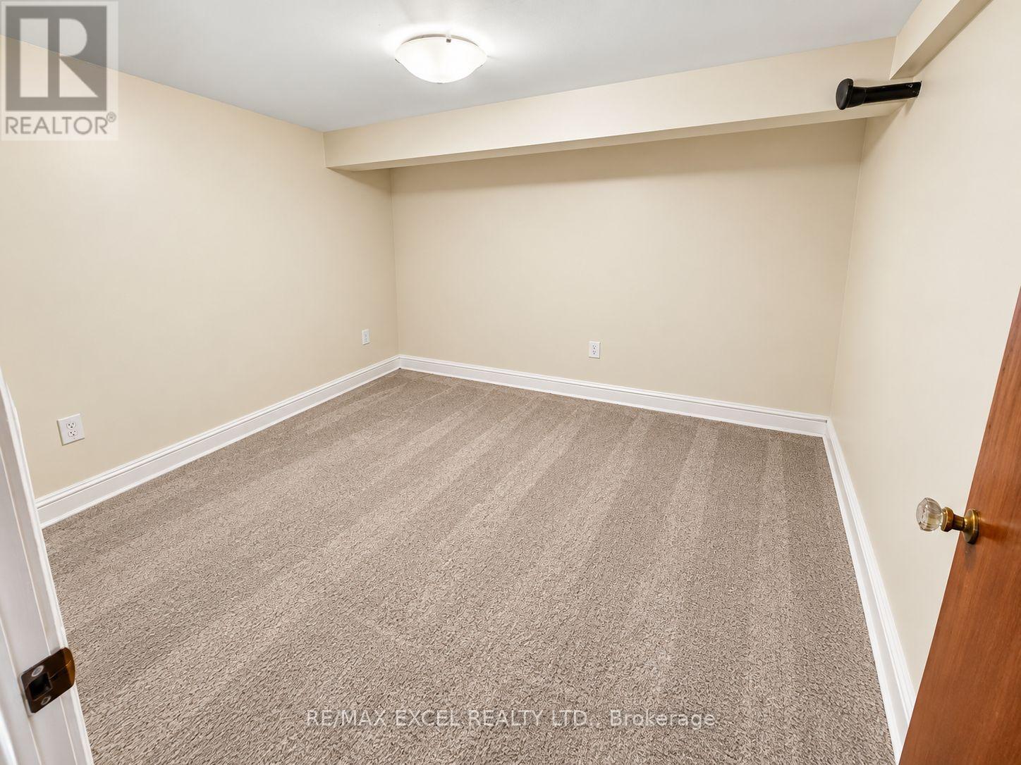 11 Hutton Avenue — photo 15