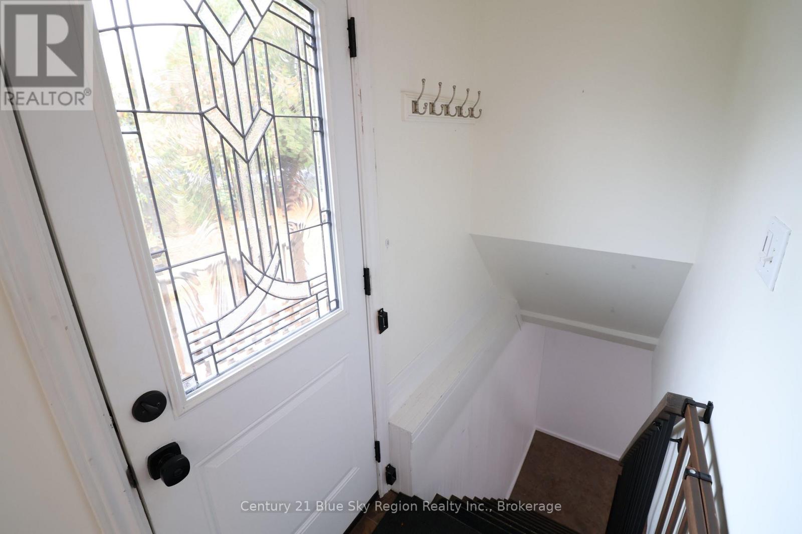107 Strathcona Drive — photo 21