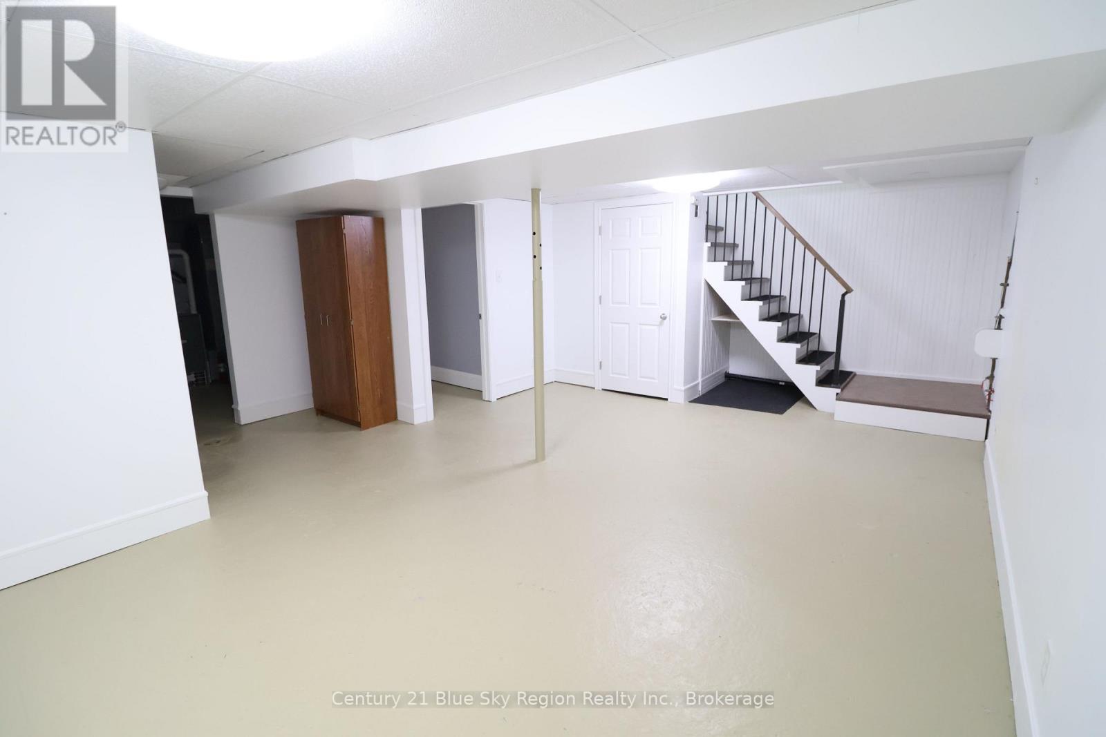 107 Strathcona Drive — photo 24