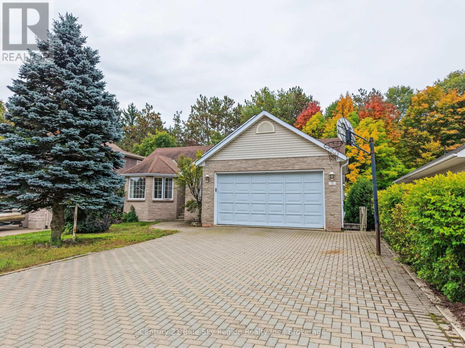 35 Janey Avenue