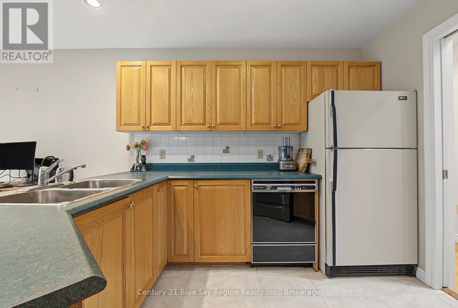35 Janey Avenue — photo 17