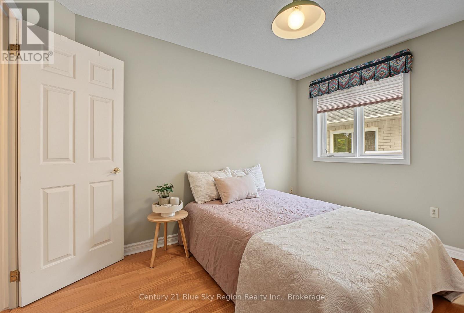 35 JANEY AVENUE - 18