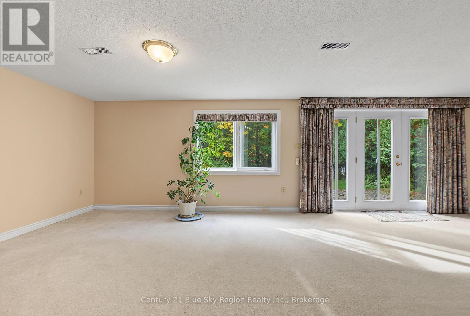 35 Janey Avenue — photo 29