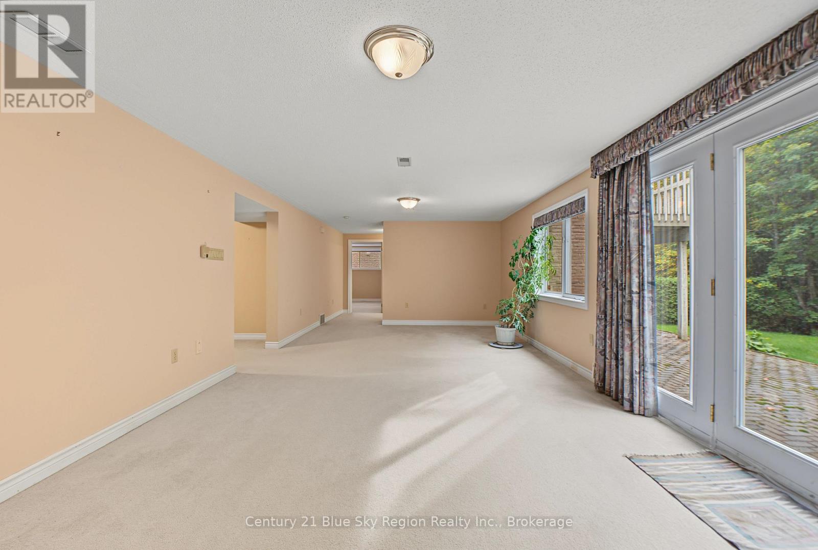 35 JANEY AVENUE - 34