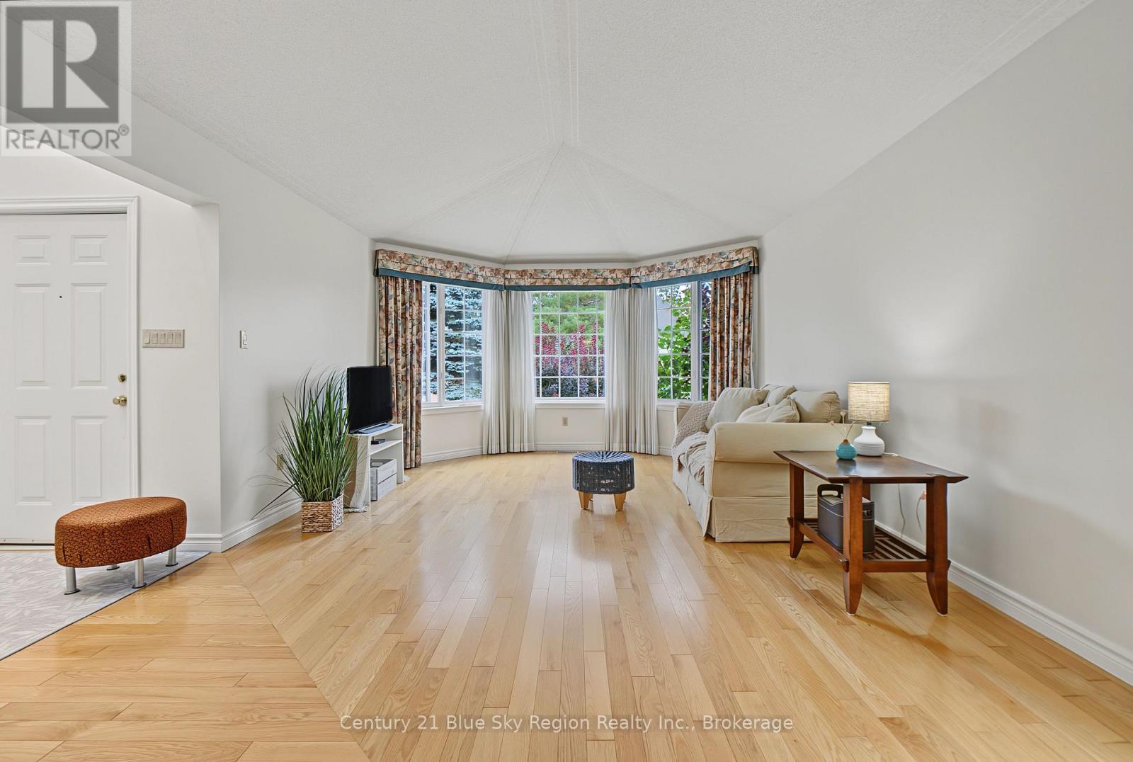 35 JANEY AVENUE - 6