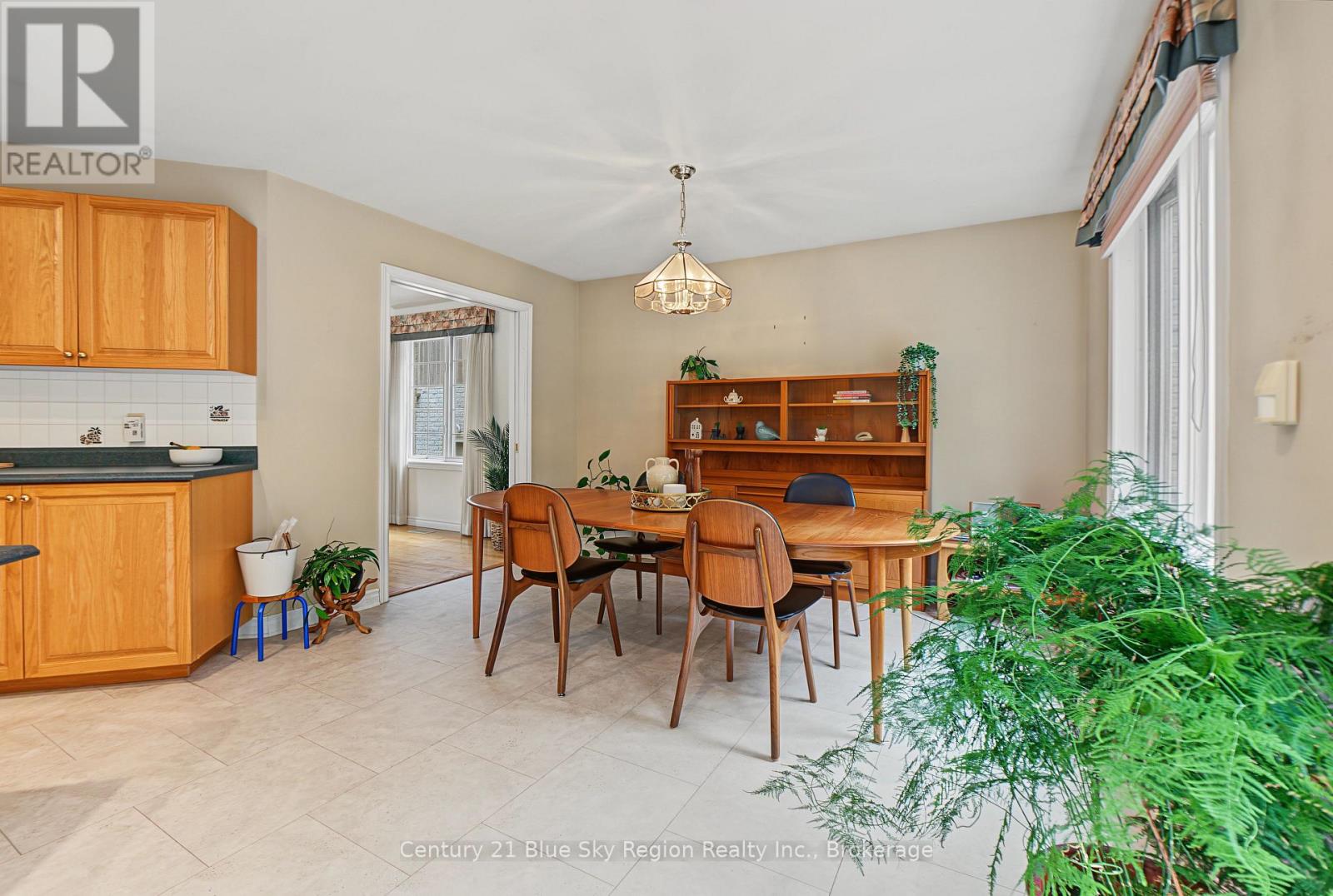 35 JANEY AVENUE - 9