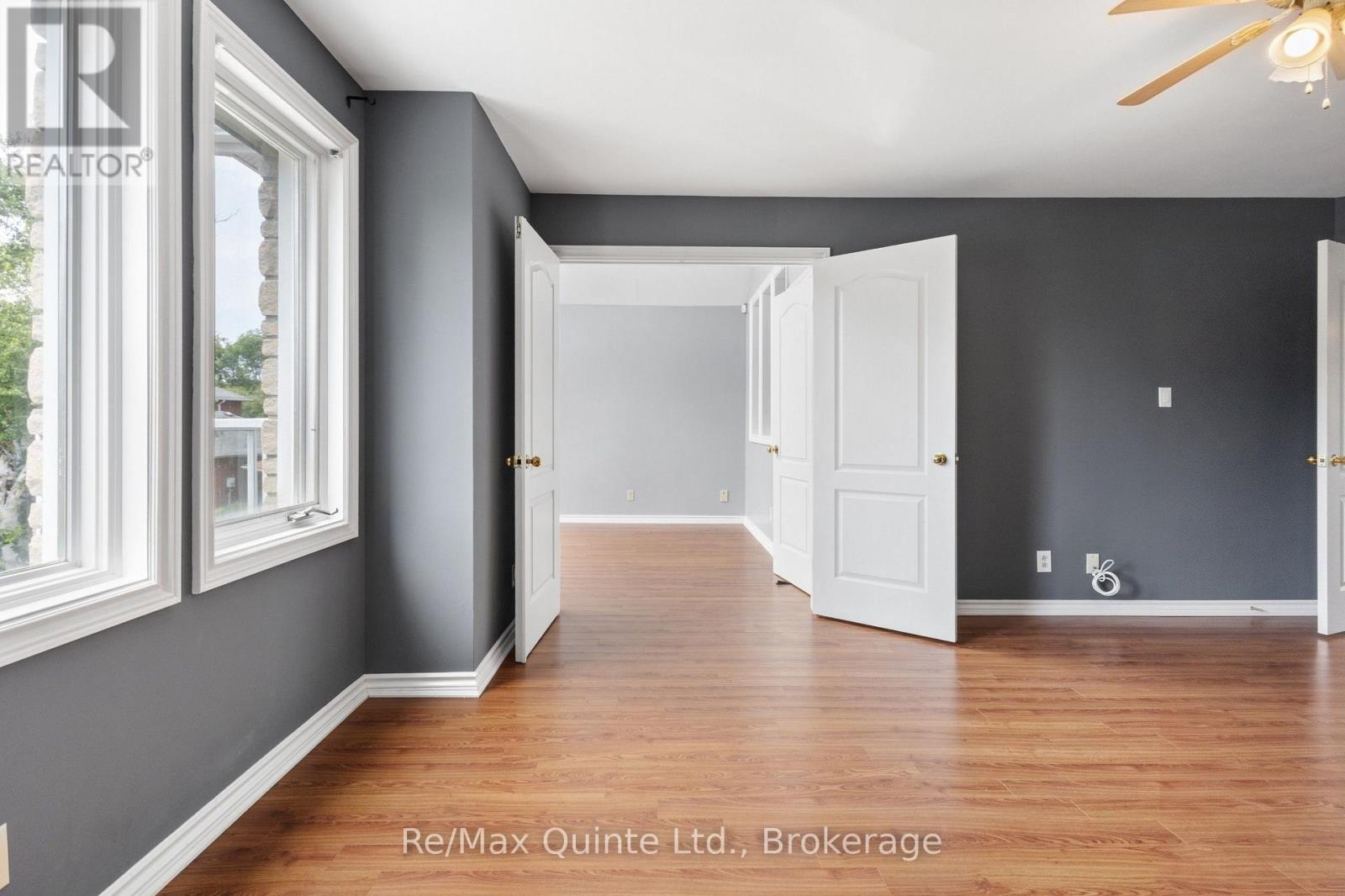 17 APPLEWOOD COURT - 28