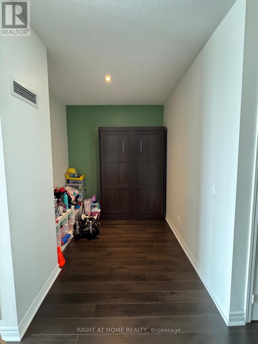 2885 Bayview Avenue — photo 7