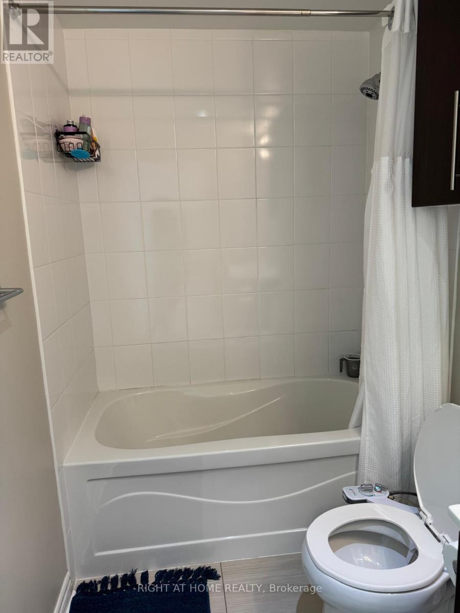 2885 Bayview Avenue — photo 10