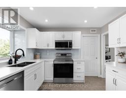 5 Avery Court, Parry Sound, ON P2A3C4 Photo 9
