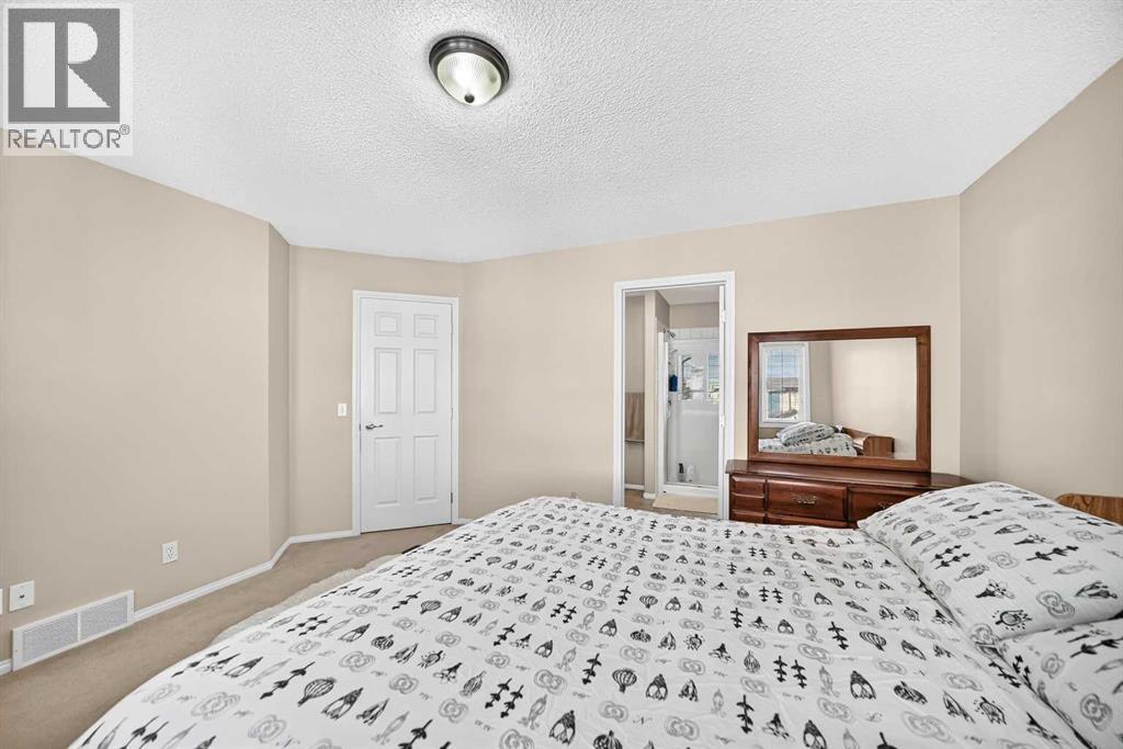 222 Saddlehorn Close NE - photo 22