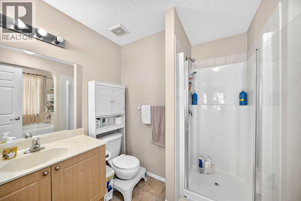 222 Saddlehorn Close NE - photo 24